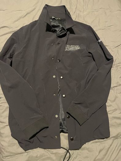 under armour jacket size S / M