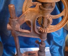 Antique Cast Iron Hand-Crank Pillar Drill / Bench Drill Press