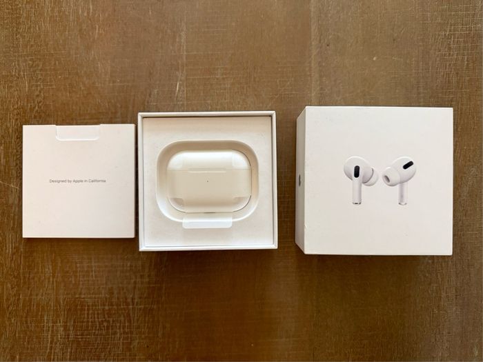 Apple AirPods Pro 1st Gen with MagSafe Charging Case - Boxed