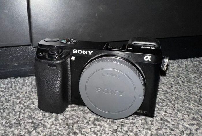 Sony Alpha A6000