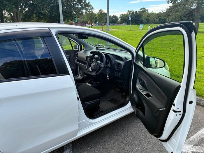Toyota Vitz 1.5 Hybrid Auto