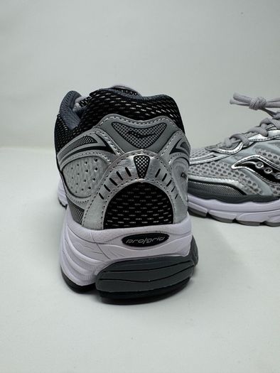 Saucony Progrid OMNI 9
