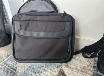 Targus laptop bag