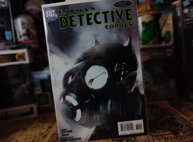 Detective Comics ! Issue #872 ! 1st Appearance of The Dealer ! 2011 ! by DC Comics ! 2011 ! by DC Comics !