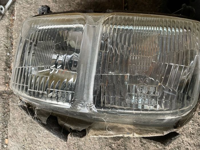 vfr 750 headlight