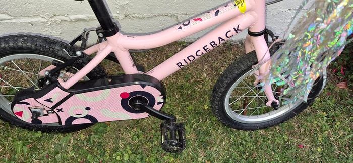 Ridgeback Honey 14in Wheel Kids Bike in Pink