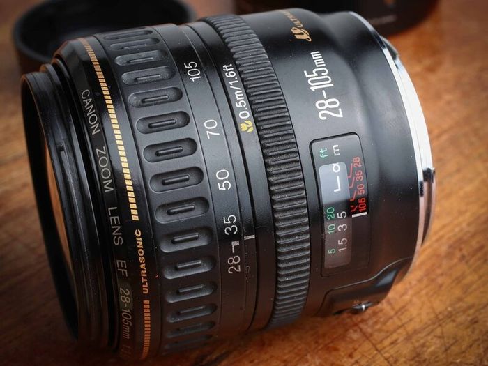Canon EF 28-105mm f3.5-4.5