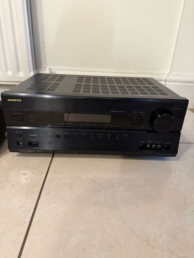 Onkyo Home Audio System, 5 speakers and sub woofer