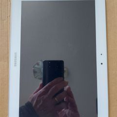 Samsung Galaxy Tab 2, Model GT-P5110, White, Comes with charging Cable, Pin Locked, for parts or repair