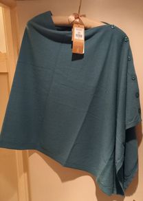 BNWT Cashmere and Wool Poncho One Size