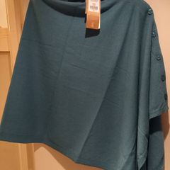 BNWT Cashmere and Wool Poncho One Size