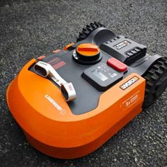 Worx Landroid L2000 WR155E Robot Lawnmower - ACS, 4Ah Battery & New Boundary wire + Installation Kit