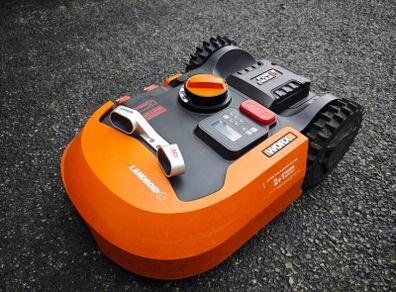 Worx Landroid L2000 WR155E Robot Lawnmower - ACS, 4Ah Battery & New Boundary wire + Installation Kit