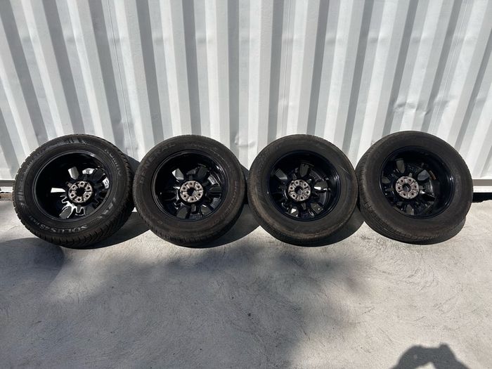 Genuine Nissan Navara 18" Alloys Wheels