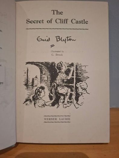 The Secret of Cliff Castle by Enid Blyton