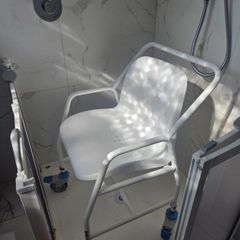 Shower Chair with wheels
