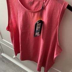 Gym/yoga tops