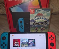 Nintendo Switch OLED (64GB) + Pokemon Legends Arceus