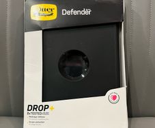 OtterBox Defender Case for iPad (7th, 8th, 9th Generation) Brand New & Sealed