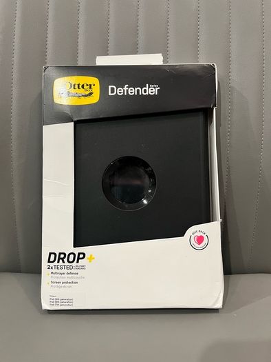 OtterBox Defender Case for iPad (7th, 8th, 9th Generation) Brand New & Sealed