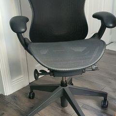 Herman Miller Mirra 2 Fully Loaded
