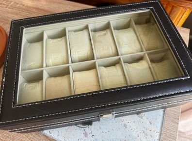 Case display for watches