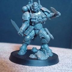 Warhammer 40K Lieutenant with combi weapon kitbash