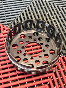 Ducati dry clutch basket