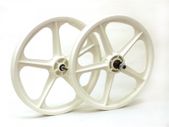 Tuff Ii Composite Bm Wheels Pair White (Cassette Version) With 9T Driver