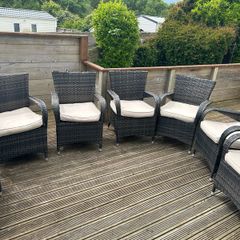 8 seater table and chairs