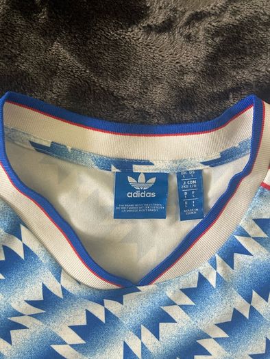 Man United retro jersey