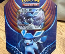 Pokemon Evolution Celebration Tins: Glaceon GX Tin