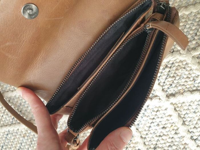 Markberg Leather Crossbody Bag