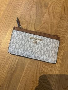 Michael Kors Beige & Gold Card Case / Small Purse