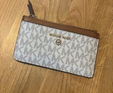 Michael Kors Beige & Gold Card Case / Small Purse
