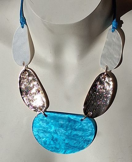 Marbled Resin Bold Statement Necklace