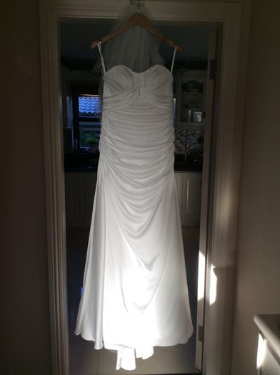 Size 12 White Wedding Dress & veil