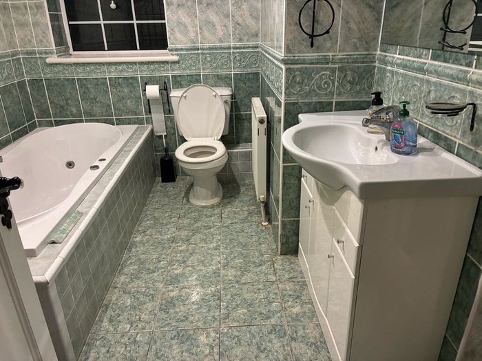 Bathroom Suite