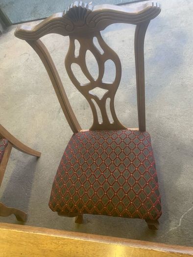 Oak dining table & 6 chairs