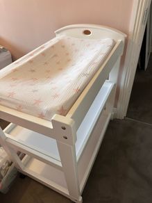 Boori baby changing table
