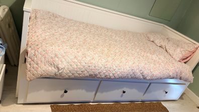 IKEA Hamnes Daybed