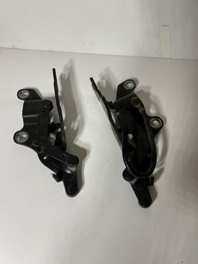 bmw 320d e93 front hood bonnet hinges pair 7115264 7115263 2009 A1l2b518s