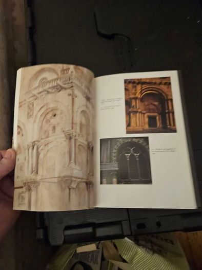 Ruskin And St Marks By John Unrau. First Edition Large Volume Hardback With Dustjacket In Good Condition.  See Photos For Same.