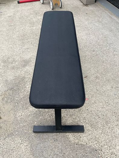 Flat bench