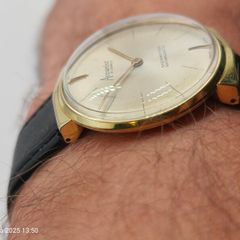 Vintage ACCURIST Swiss men's Watch