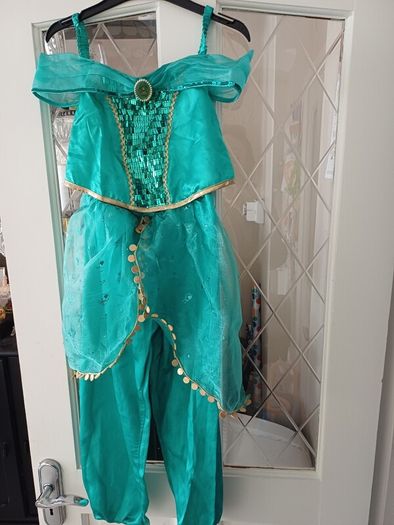 costumes