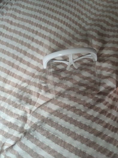 LED facial mask red light