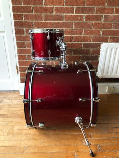Pearl Forum Series Drum Kit w/ Hardware + Cymbals