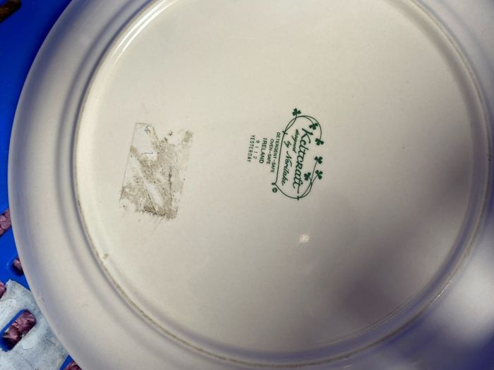 cake plates - vintage ceramic