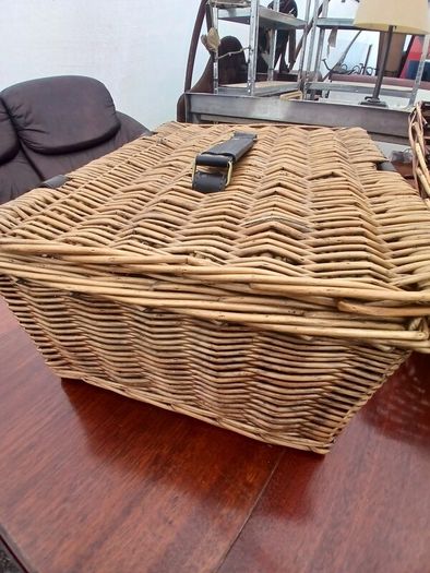 Selection of Vintage Wicker Hanper, Picnic , Wine Bottle, and Shopping Baskets